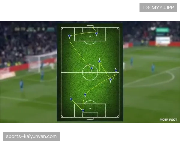 有利进攻原则在裁判判罚中如何影响犯规判定？