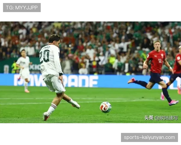 墨西哥3-0击败捷克:小组赛收官后进入世界杯32强